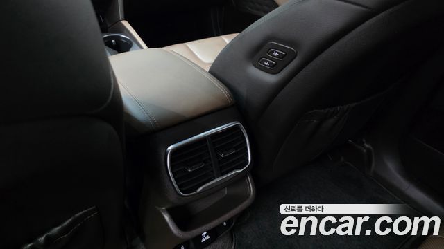 Hyundai Santafe 2019 — photo 29