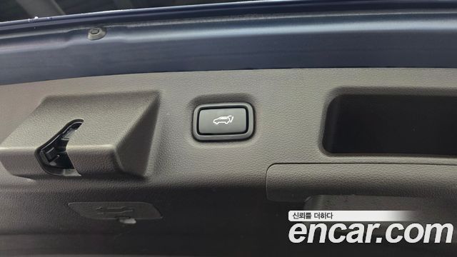 Hyundai Santafe 2019 — photo 32