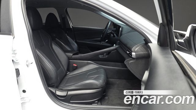 Hyundai AVANTE 2023 — photo 17