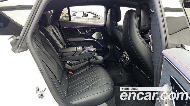 Mercedes-Benz EQS 2022 — photo 18