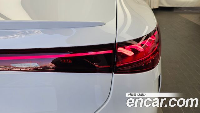 Mercedes-Benz EQS 2022 — photo 9