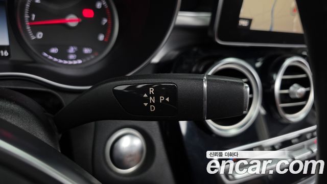 Mercedes-Benz C-Class 2017 — photo 9