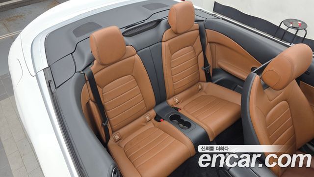 Mercedes-Benz C-Class 2017 — photo 12