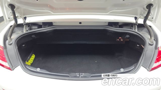 Mercedes-Benz C-Class 2017 — photo 20