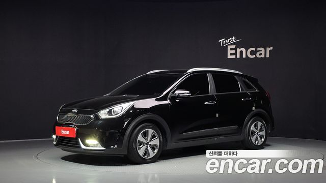 Kia Niro 2018 — photo 1