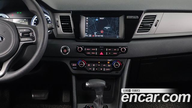Kia Niro 2018 — photo 14
