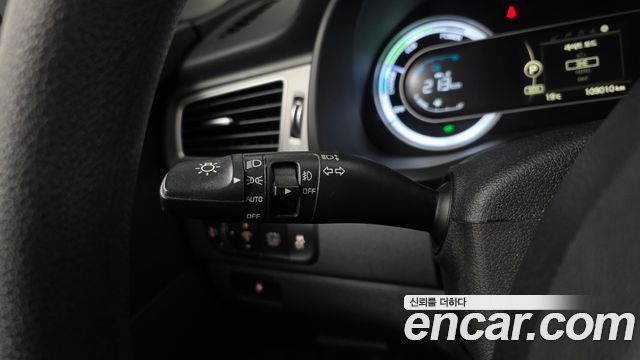 Kia Niro 2018 — photo 16