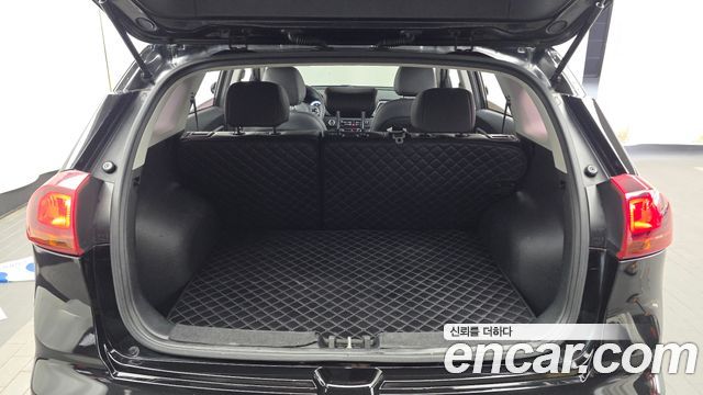 Kia Niro 2018 — photo 20