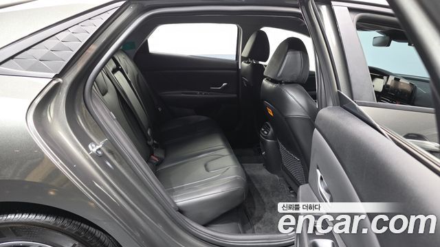 Hyundai AVANTE 2024 — photo 18
