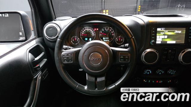 Jeep Wrangler 2017 — photo 19