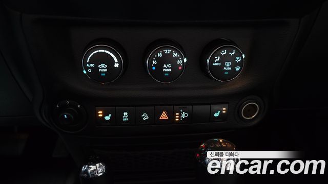 Jeep Wrangler 2017 — photo 21