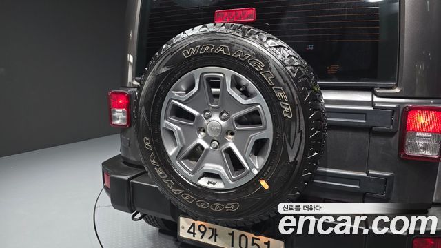 Jeep Wrangler 2017 — photo 27