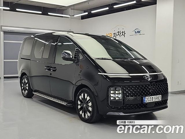Hyundai Staria 2025 — photo 4