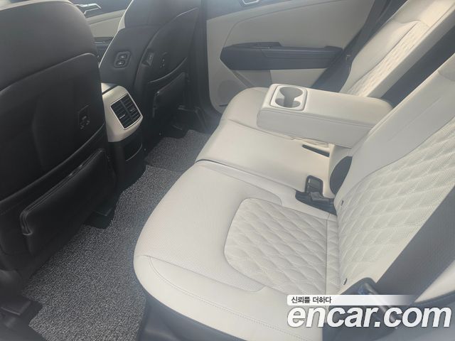 Kia Sportage 2023 — photo 7