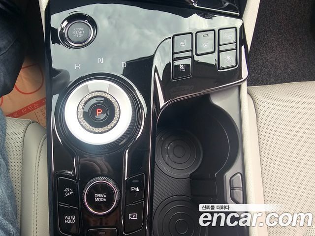 Kia Sportage 2023 — photo 9