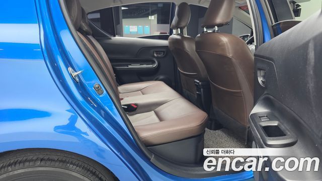 Toyota Prius 2019 — photo 18