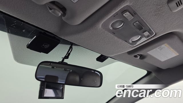 Toyota Prius 2019 — photo 23