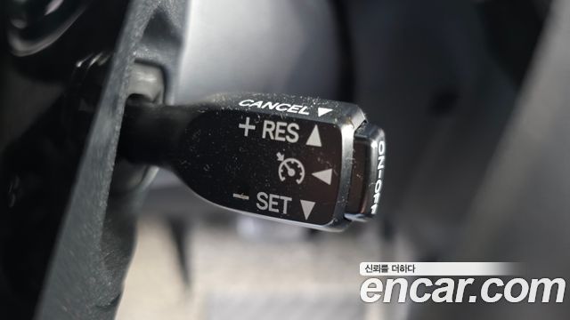 Toyota Prius 2019 — photo 24