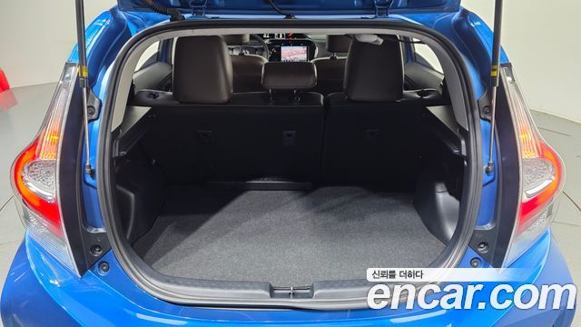 Toyota Prius 2019 — photo 26