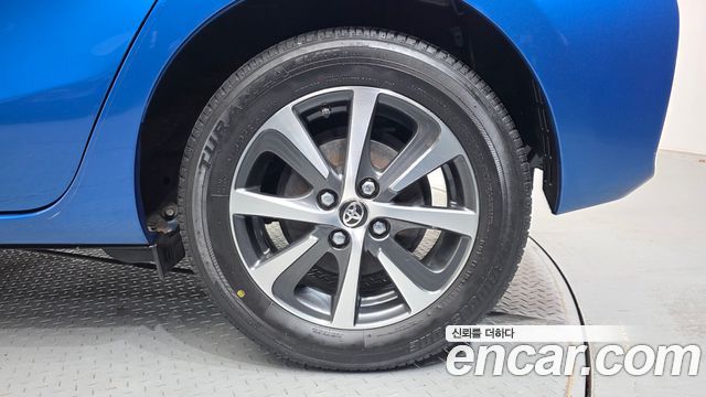 Toyota Prius 2019 — photo 7