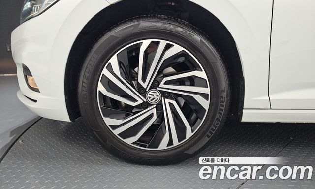 Volkswagen Jetta 2021 — photo 5