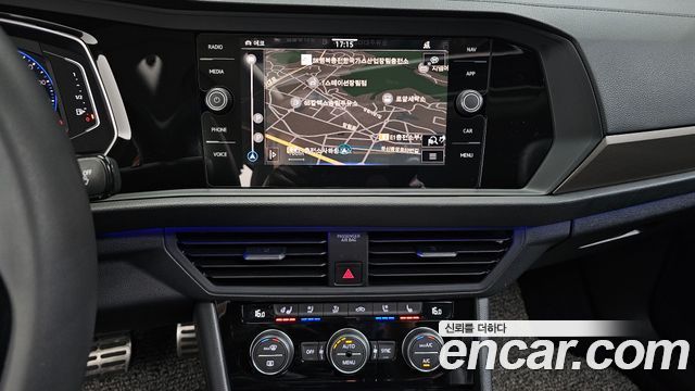 Volkswagen Jetta 2021 — photo 20