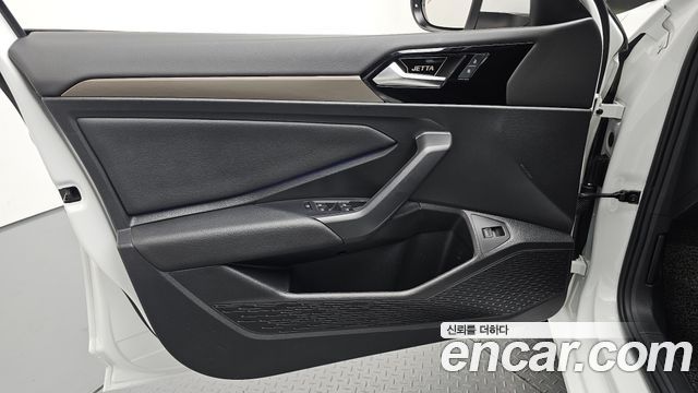 Volkswagen Jetta 2021 — photo 14