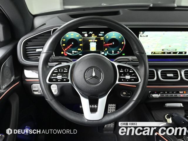 Mercedes-Benz GLE-Class 2021 — photo 13
