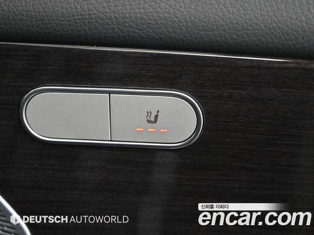 Mercedes-Benz GLE-Class 2021 — photo 16