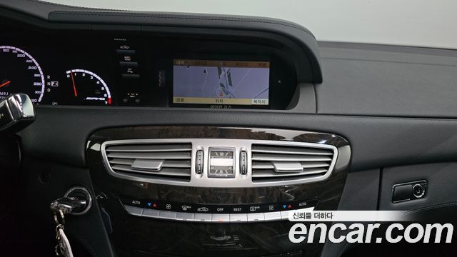 Mercedes-Benz CL-Class 2013 — photo 12