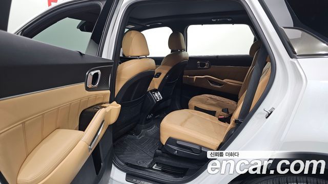 Kia Sorento 2023 — photo 18