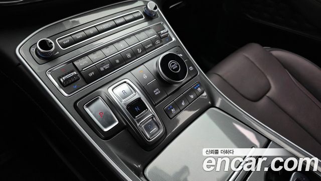 Hyundai Santafe 2023 — photo 9