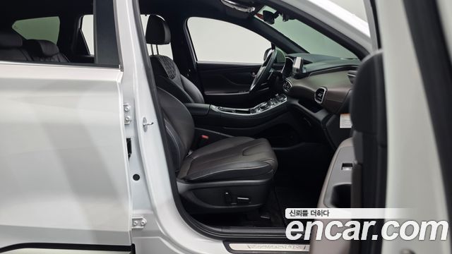 Hyundai Santafe 2023 — photo 11