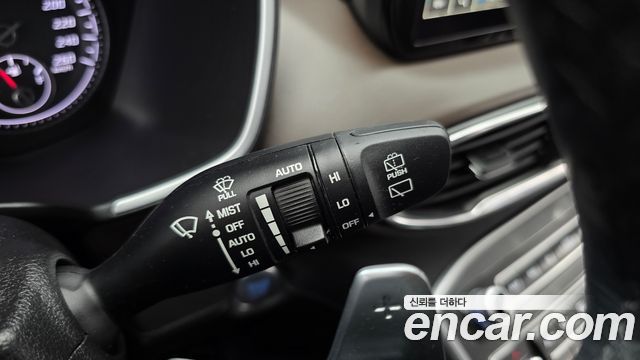 Hyundai Santafe 2023 — photo 16