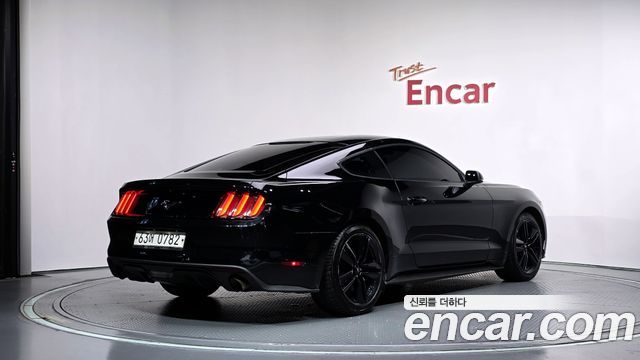 Ford Mustang 2016 — photo 2