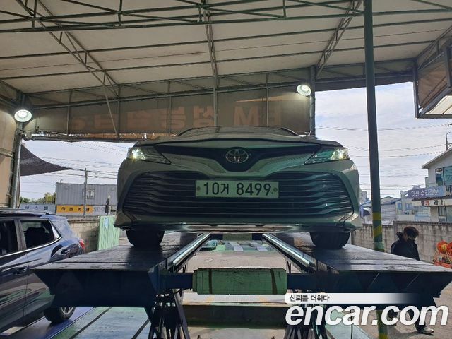 Toyota Camry 2018 — photo 1