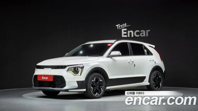 Kia Niro 2023 — photo 1