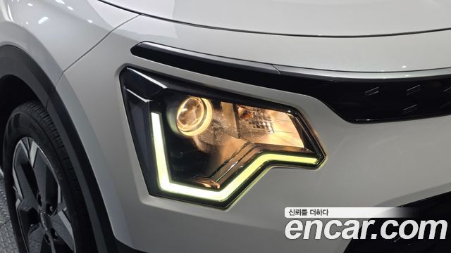 Kia Niro 2023 — photo 8