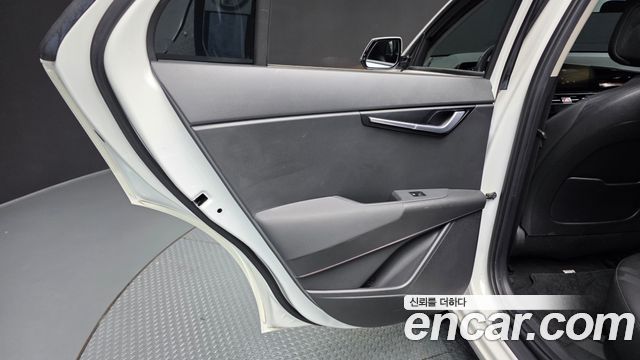 Kia Niro 2023 — photo 15