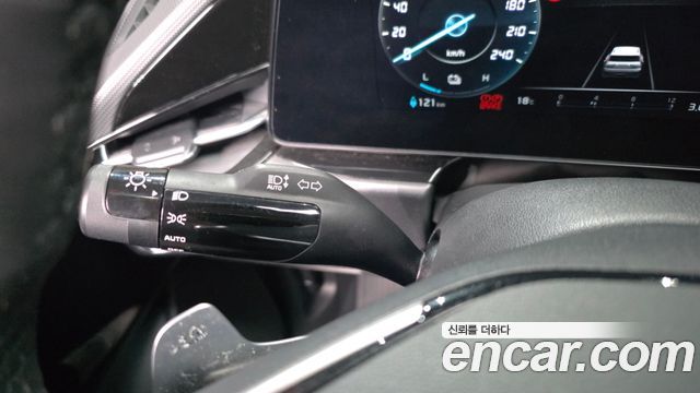 Kia Niro 2023 — photo 35