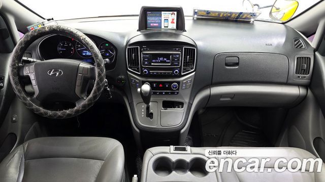 Hyundai Starex 2018 — photo 10