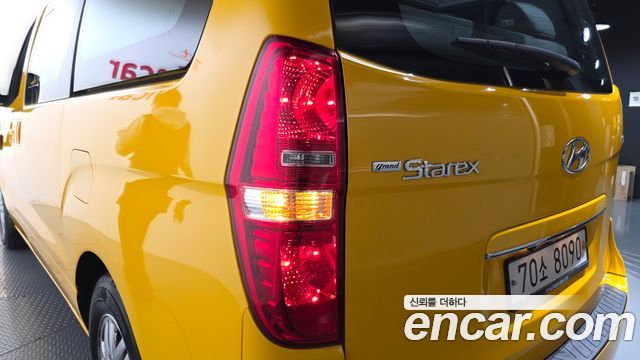 Hyundai Starex 2018 — photo 9