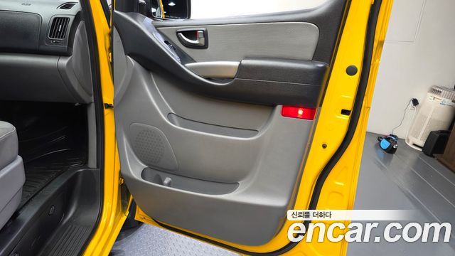 Hyundai Starex 2018 — photo 15