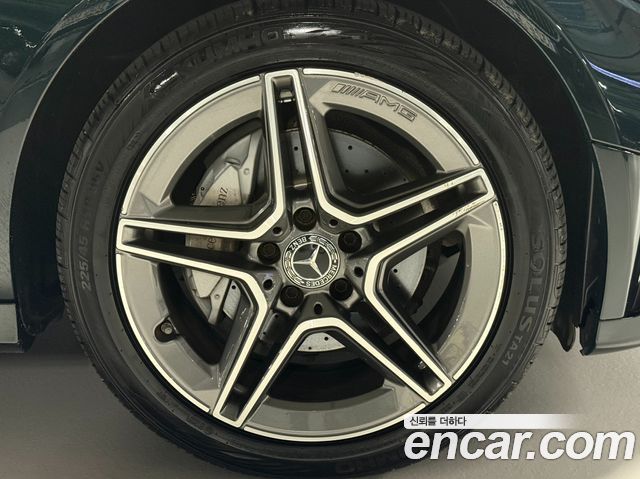 Mercedes-Benz C-Class 2019 — photo 6