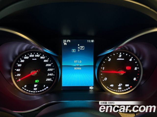 Mercedes-Benz C-Class 2019 — photo 14