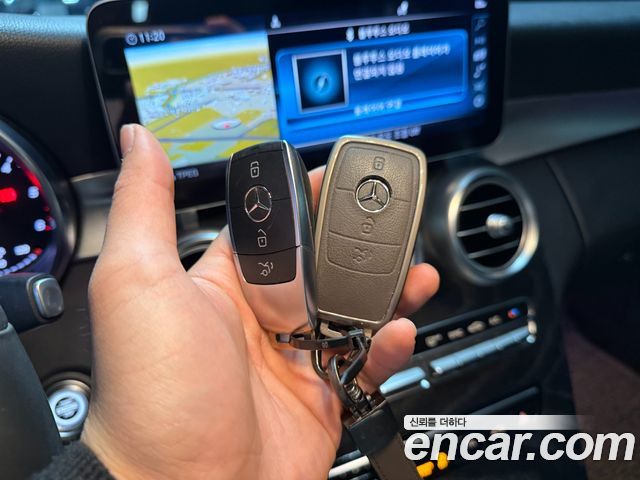 Mercedes-Benz C-Class 2019 — photo 17