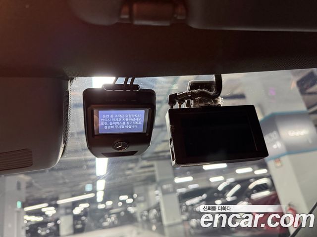 Mercedes-Benz C-Class 2019 — photo 19