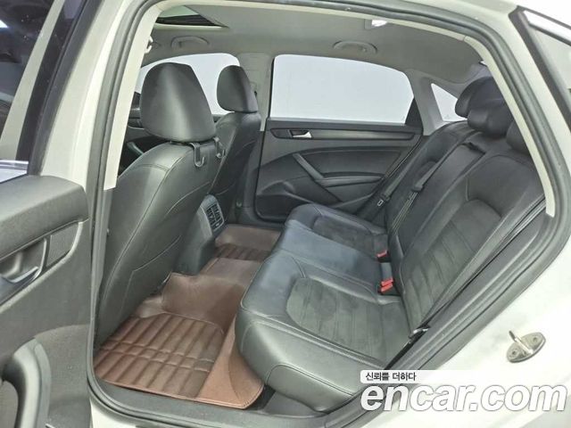 Volkswagen Passat 2015 — photo 12