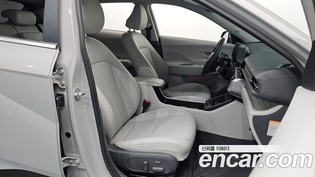 Hyundai Kona 2023 — photo 17