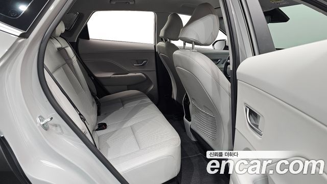 Hyundai Kona 2023 — photo 18